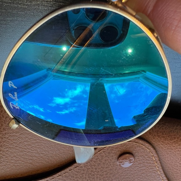 Ray-Ban RB3447 Sunglasses - Gold/Blue Flash - Polarized Lenses - Chipped/Scratch - Picture 6 of 11